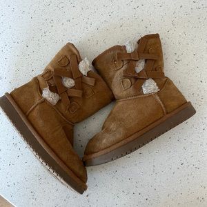 Girls Ugg koolaburra brown boots